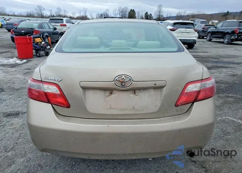 2007 Toyota Camry Ce z USA, uszkodzony, nr VIN 4T1BE46K57U122247